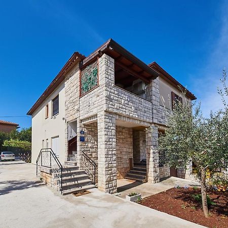 Red Karmenita Apartman Umag Kültér fotó