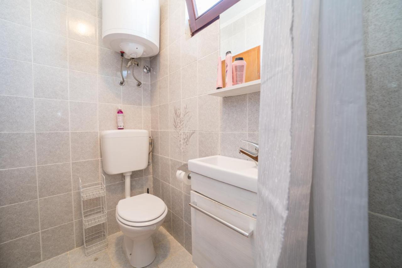 Red Karmenita Apartman Umag Kültér fotó